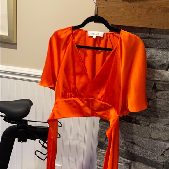 DVF top never worn - Picture 2 of 3